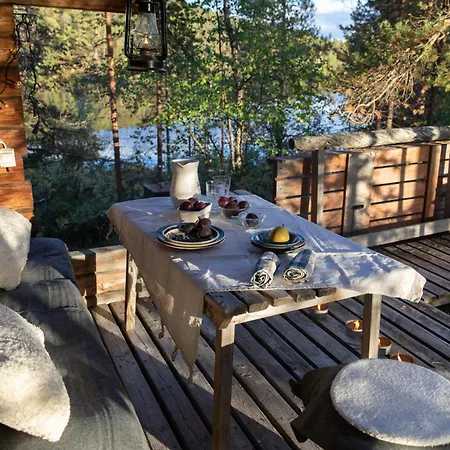 Σπίτι διακοπών Private Island Vesi - The White Blue Wilderness Inari